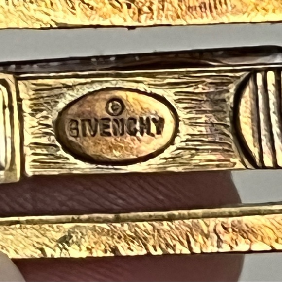 Givenchy Gold Tone Vintage Clip On Chunky Runway Earrings 1980s - Picture 7 of 12